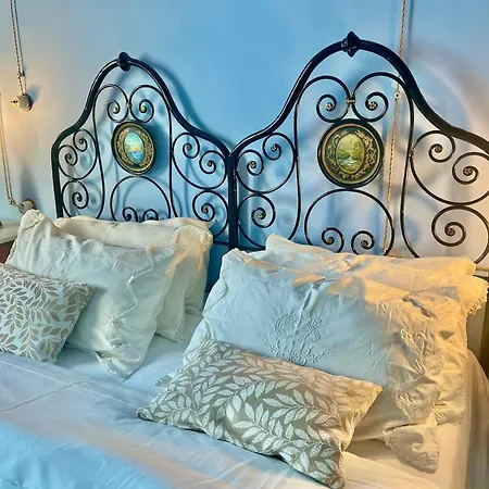 Antica Dimora Sforza Bed & Bike Guest house 3*