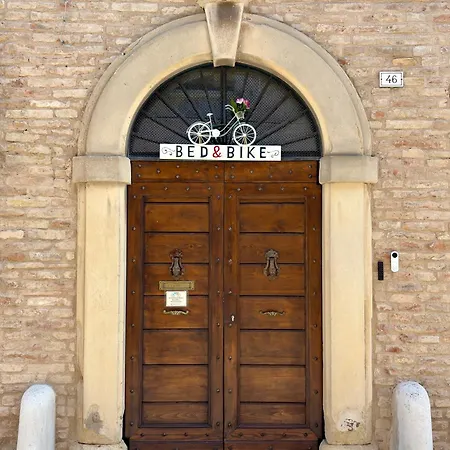 Antica Dimora Sforza Bed & Bike Guest house 3*