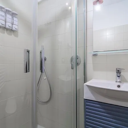 Guest house Antica Dimora Sforza Bed & Bike 3*