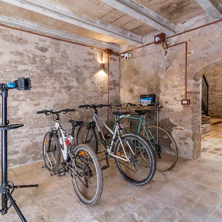 Guest house Antica Dimora Sforza Bed & Bike 3*